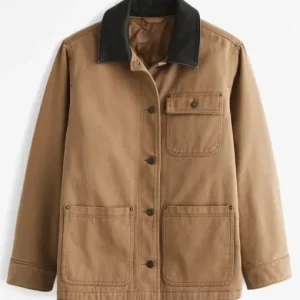 Abercrombie Women’s Workwear Jacket featuring a relaxed fit, durable cotton canvas construction, button-up front, utility-style pockets, and a structured collar for a modern take on classic workwear.